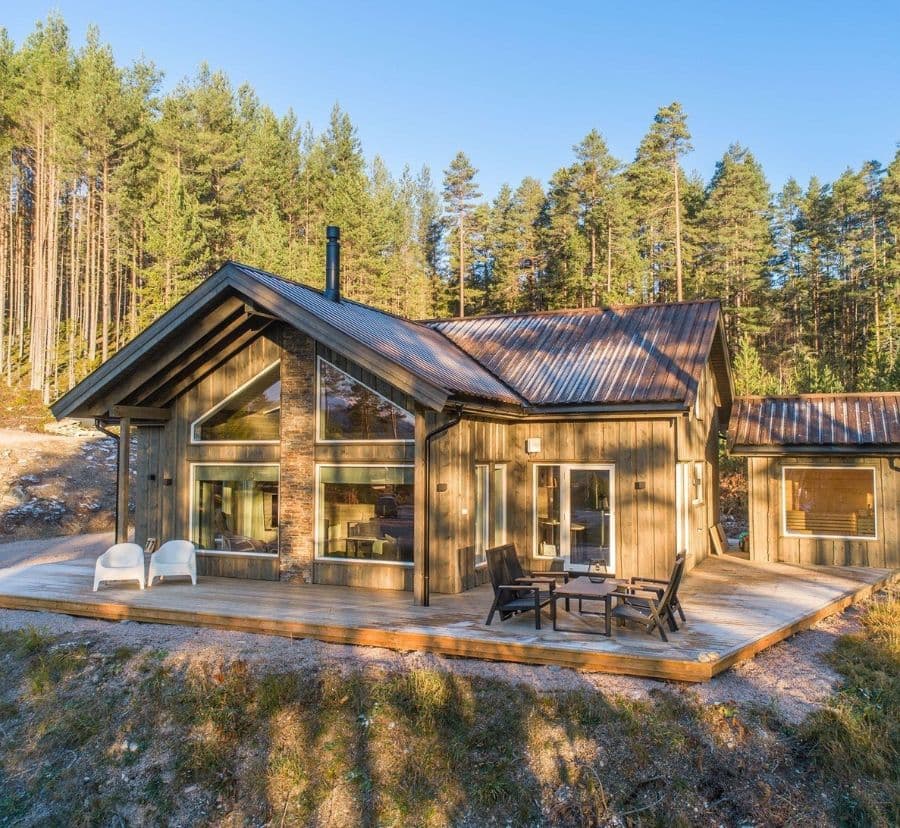 På høyden over Vrådal, nær innsjøen