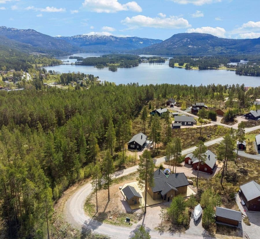 Fjell, innsjø og skog, alt på en gang