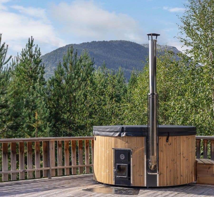Et boblebad og badstue, med panoramautsikt