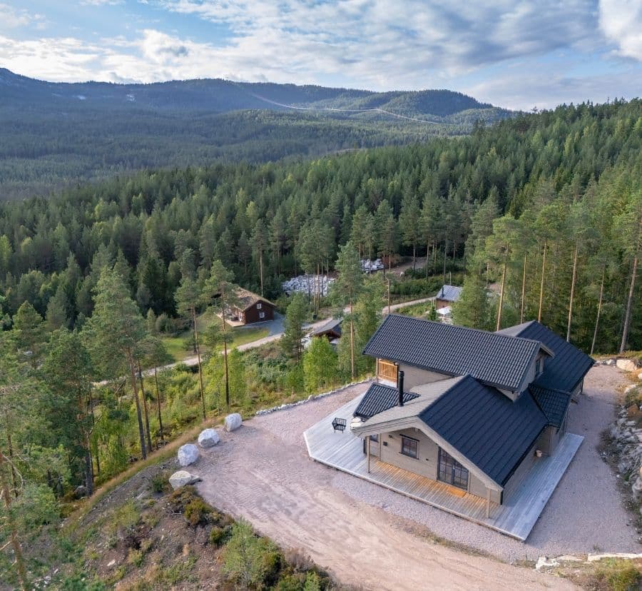 Fjellutsikt, over innsjøen